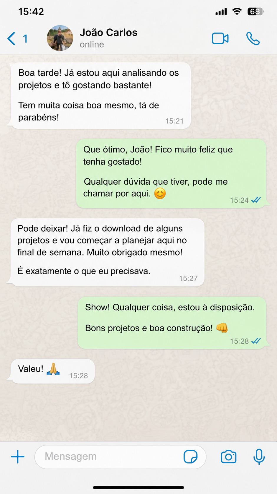 Conversa de WhatsApp com João Carlos elogiando os projetos